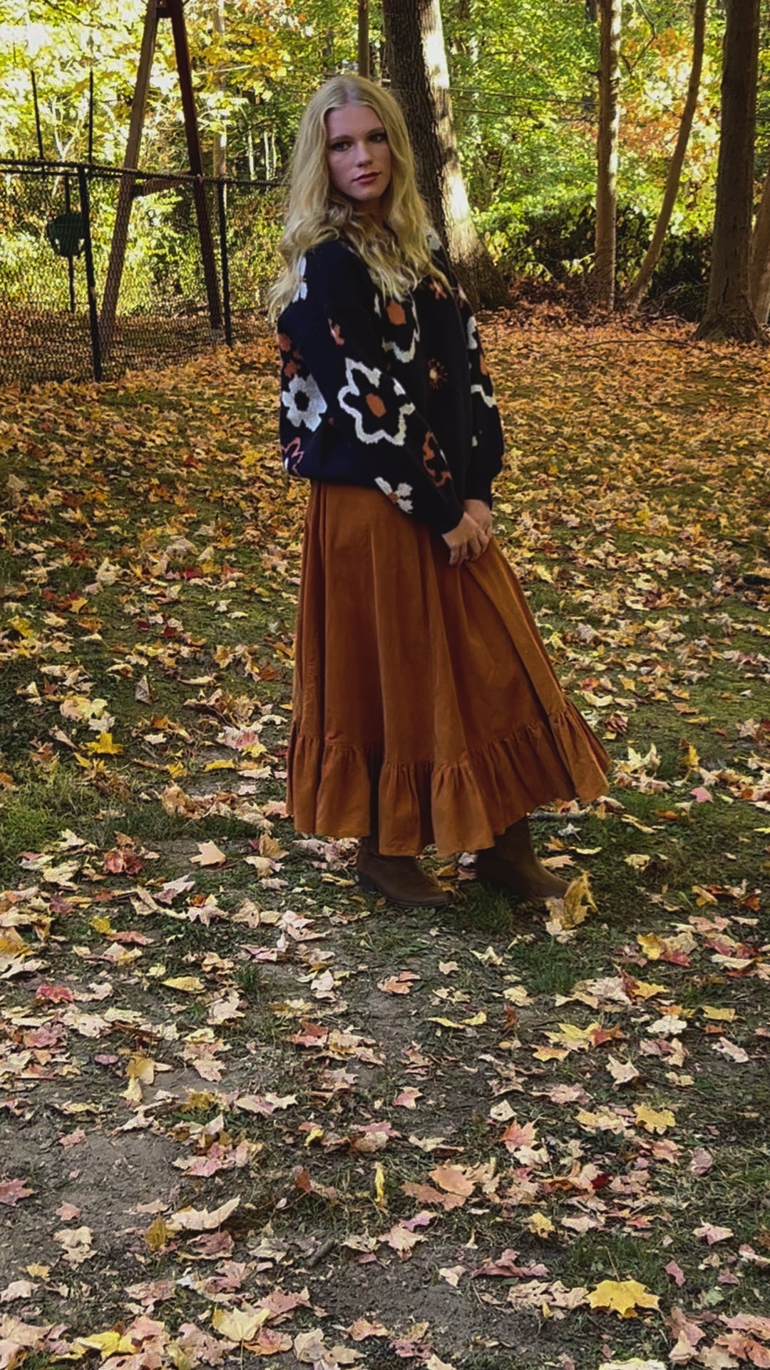 Daisy Jacquard Long-Sleeve Crew Neck Sweater